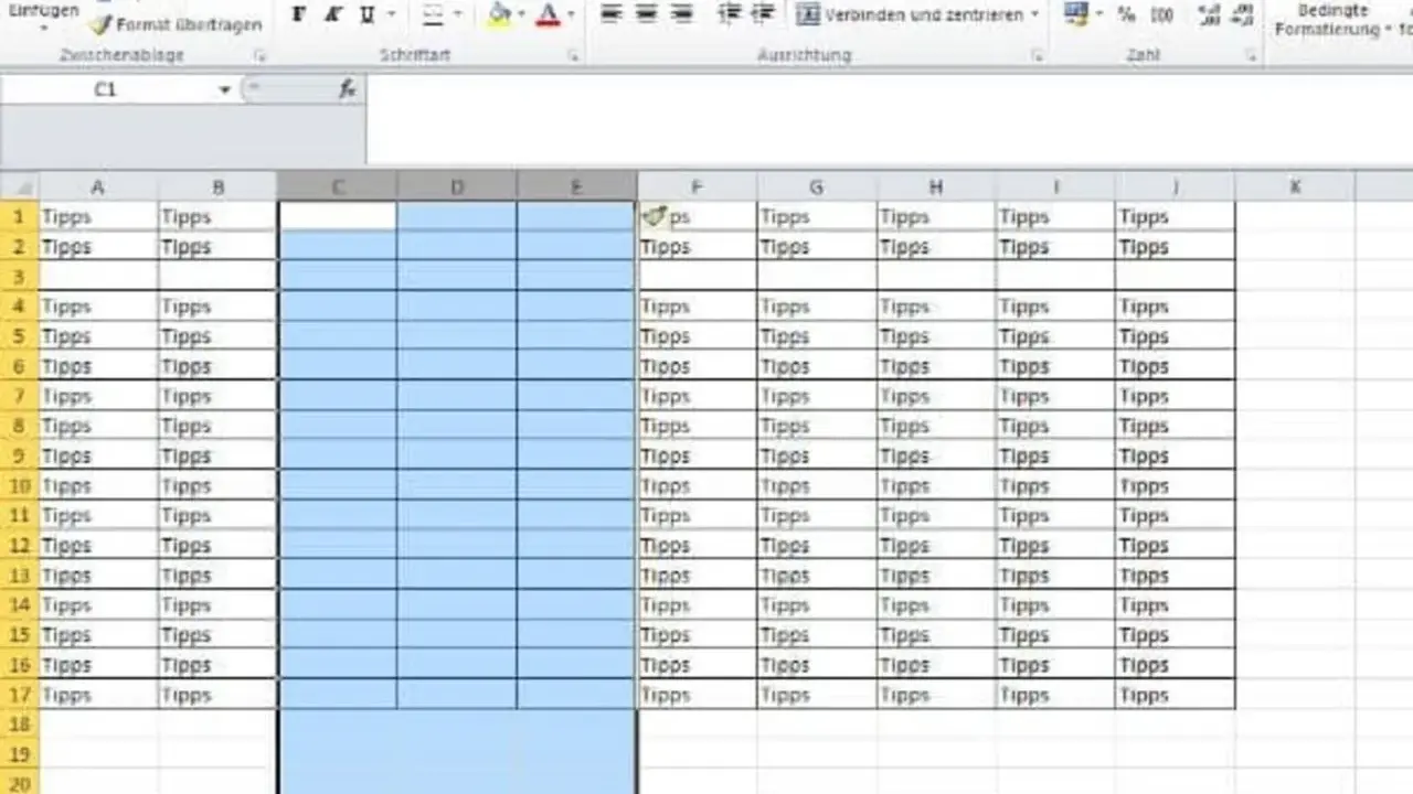 Excel-Tabelle mit vielen Zellen, die "Tipps" enthalten. Ein Bereich ist blau hervorgehoben, was auf eine Auswahl oder Formatierung hindeutet.