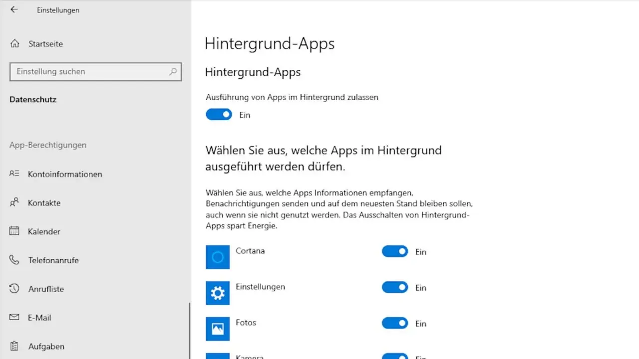 Windows 10 Einstellungen: Hintergrund-Apps verwalten. Hier können Sie festlegen, welche Apps im Hintergrund laufen dürfen, um Energie zu sparen.