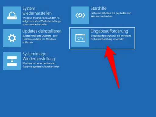 Windows-Wiederherstellungsoptionen: Systemwiederherstellung, Updates deinstallieren, Systemimage-Wiederherstellung, Starthilfe, Eingabeaufforderung. Hier kann man Windows 11 auf Windows 10 downgraden.