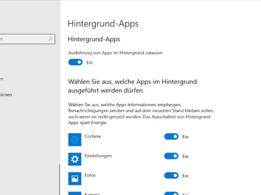 Windows 10 Einstellungen: Hintergrund-Apps verwalten. Hier können Sie festlegen, welche Apps im Hintergrund laufen dürfen, um Energie zu sparen.