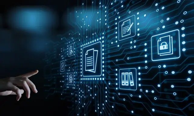 Digitale Schaltkreise mit Symbolen für Dokumente, Ordner und Sicherheit. Eine Hand berührt die Anzeige, die eine dateitypen liste darstellt.