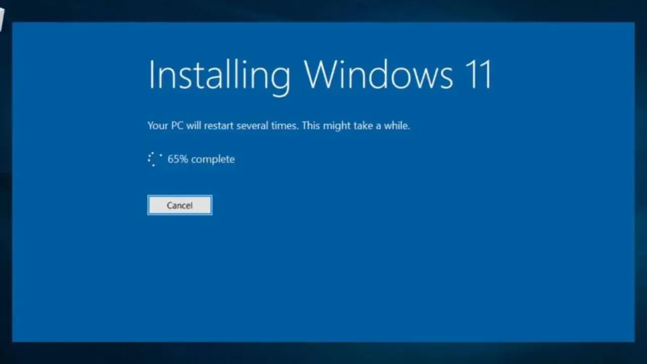 Der Bildschirm zeigt den Fortschritt beim Windows 11 installieren. 65% sind abgeschlossen.