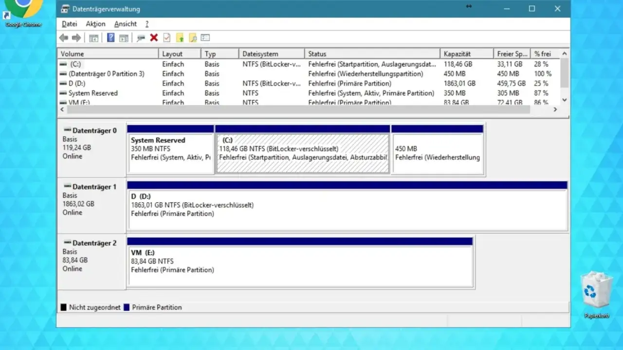 Datenträgerverwaltung zeigt, wie man die Windows Partition verkleinern kann. Hier wird die C:-Partition mit 118,46 GB angezeigt.